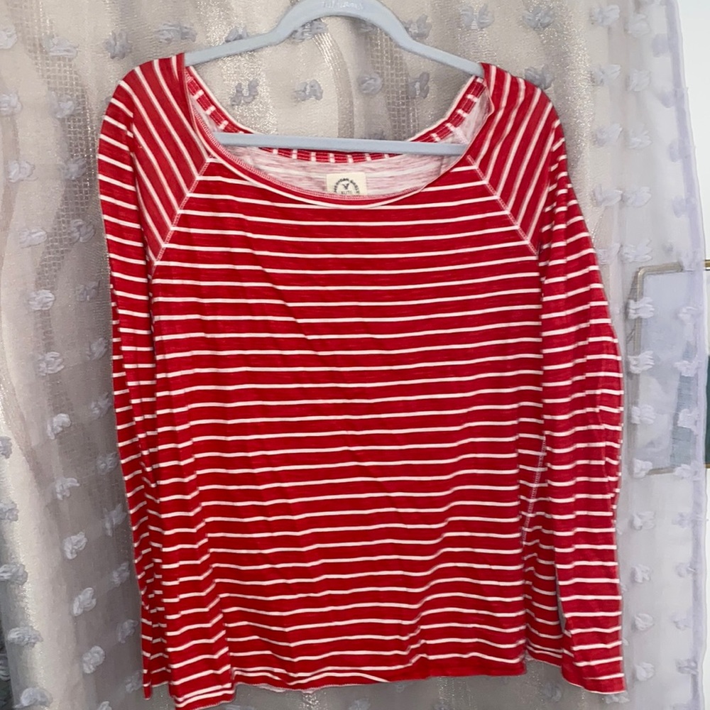 American Eagle long sleeve top